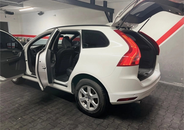 Volvo XC 60 cena 60500 przebieg: 165000, rok produkcji 2014 z Ostrołęka małe 379